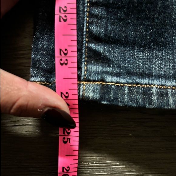 Frame Denim Le Garcon Distressed Cropped Jeans - Picture 8 of 8